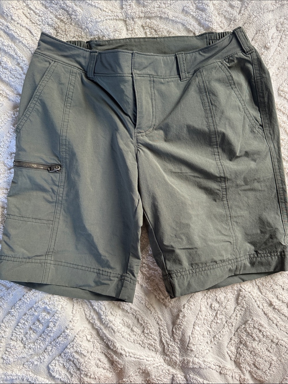 Athleta Green Active Shorts Sz 6 Hiking